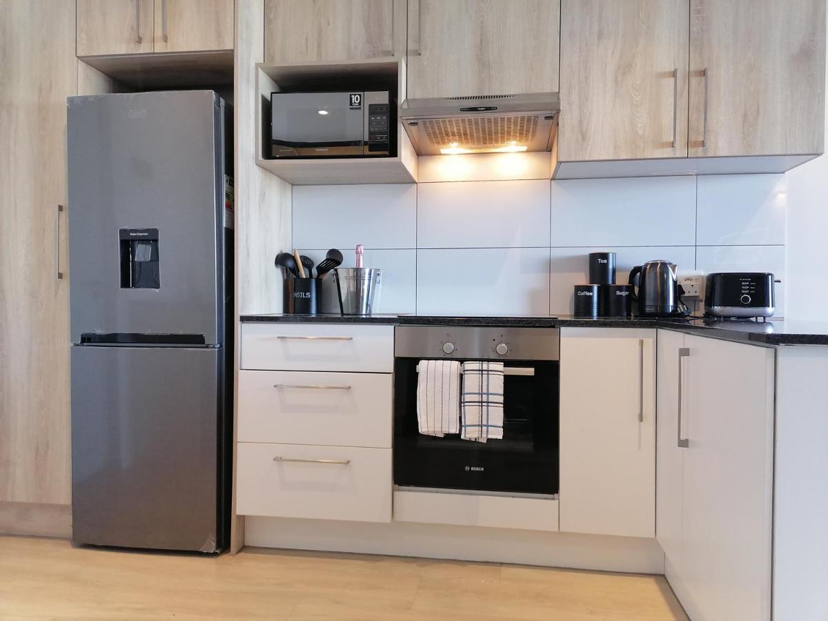 Chic, Central, Family & Group Stay - Stylish 2 Ensuite Bedroom Apartment With Spacious Balcony Кейптаун Екстер'єр фото