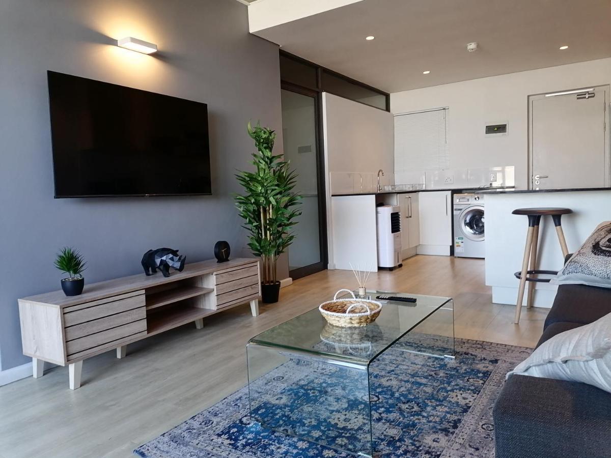 Chic, Central, Family & Group Stay - Stylish 2 Ensuite Bedroom Apartment With Spacious Balcony Кейптаун Екстер'єр фото