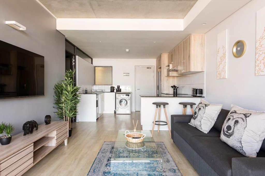 Chic, Central, Family & Group Stay - Stylish 2 Ensuite Bedroom Apartment With Spacious Balcony Кейптаун Екстер'єр фото