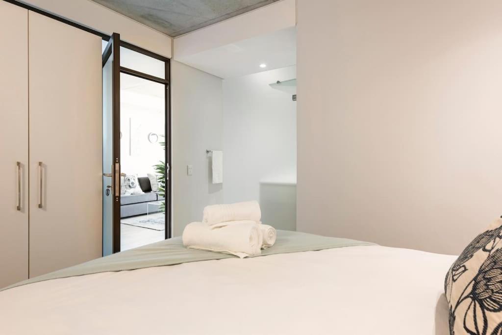 Chic, Central, Family & Group Stay - Stylish 2 Ensuite Bedroom Apartment With Spacious Balcony Кейптаун Екстер'єр фото