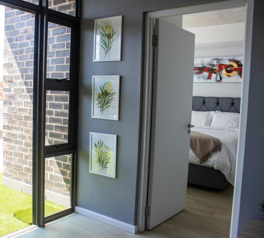 Chic, Central, Family & Group Stay - Stylish 2 Ensuite Bedroom Apartment With Spacious Balcony Кейптаун Екстер'єр фото